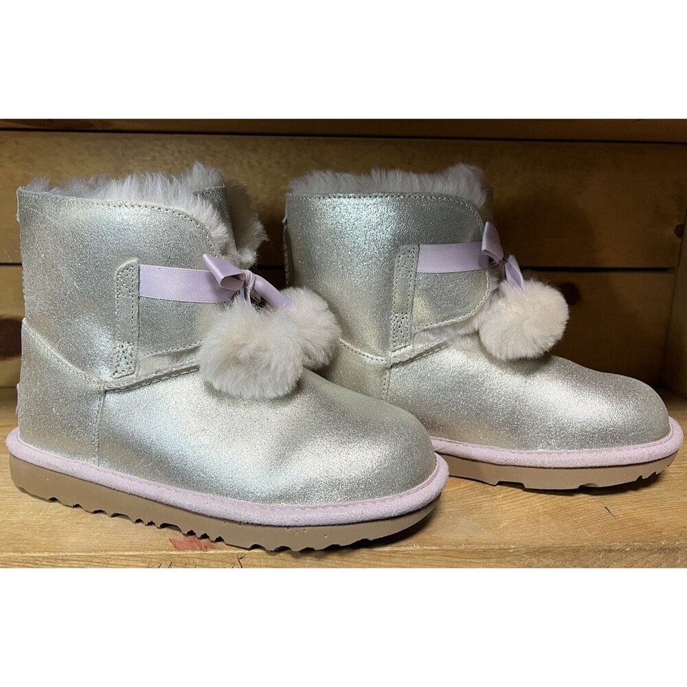 UGG AUSTRALIA Big Kids GITA METALLIC  Size 4 1019701K